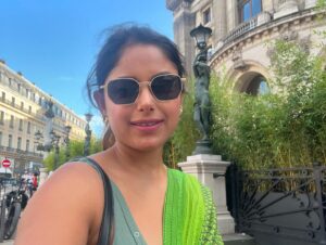 Sneha Paul Instagram - From the Eiffel Tower to saree power! 💫 Draped in elegance, with a hint of Parisian flair. 

#paris 
#parisfrance 
@dorbysneha