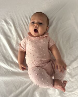 Sofia Arruda Instagram - E vocês já fizeram os vossos alongamentos matinais? 🤍