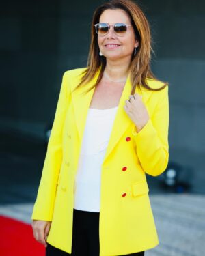 Sofia Grillo Instagram - .
Apresentação da nova grelha. 
Tantas novidades a caminho … 🤍
.
@tvioficial 
@glam.celebrity 
.
📸 @ruivalido 

.
#tvioficial 
#actriz 
#festaefesta
#representação 
#serie 
#portugal
#plural