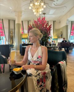 Actress Sofya Ernst HD Instagram Photos and Wallpapers August 2024