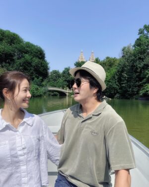 Son Tae-young Instagram - :
너무 더웠지만
잘 태워 준 남편 칭찬해🩷💜💚♥️