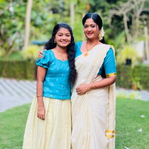 Sona Jelina Instagram - We are Back with a brand onam shoot for @milkmaidindia