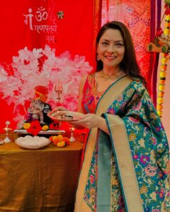 Actress Sonalee Kulkarni HD Photos and Wallpapers December 2024