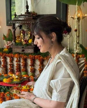 Sonali Bendre Instagram - Happy Ganesh Chaturthi 🙏🏼❤️