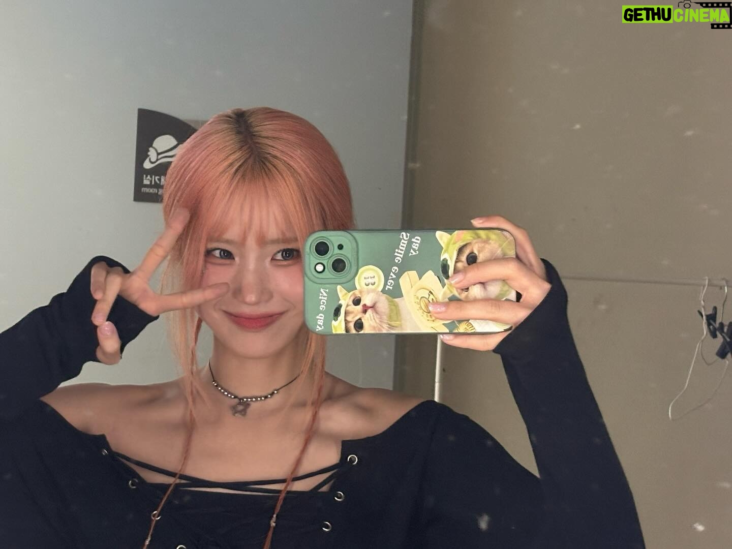 Song Ha-young - 128.9K Likes - 😛