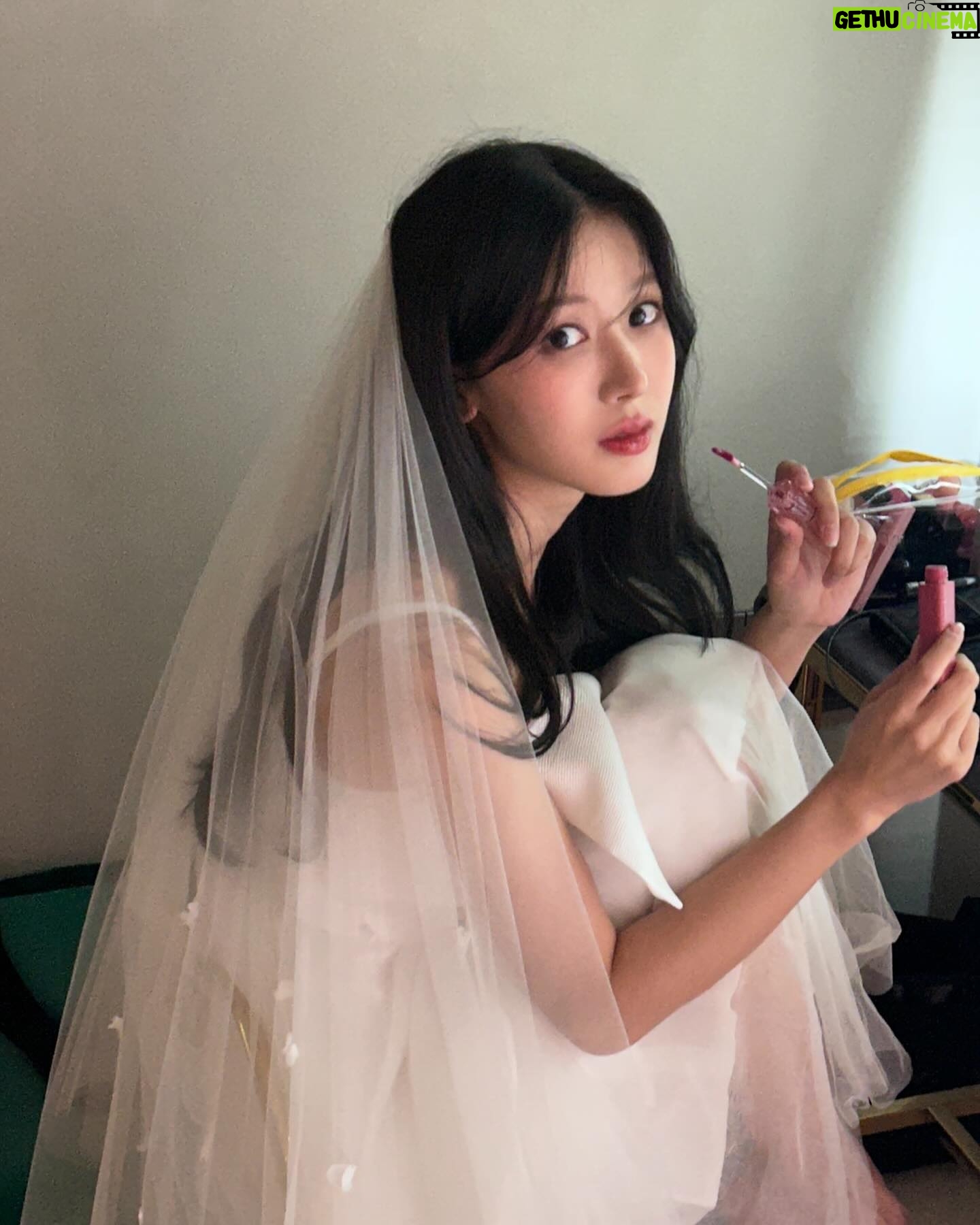 Song Su-i - 6K Likes - ♡₊˚ 🦢・₊✧⋆⭒˚。⋆