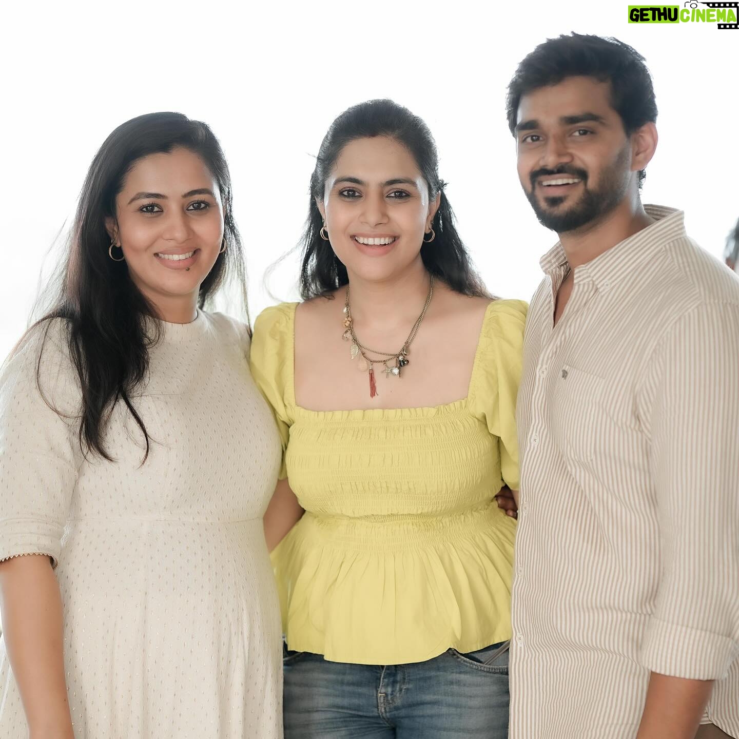 Sonu Gowda - 99.4K Likes - Glimpse of birthday and baby shower celebration, thank you everyone for making it more more special♥️
Indeed it was so unplanned but girls made it a moment to remember ♥️ thank you girls ♥️😇
Location- @topicbengaluru
Photography- @candids_by_umesh @umesh__photography___
Cake and cupcakes- @magnum_patisserie