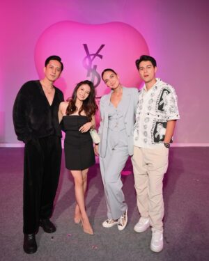 Sonya Pandarmawan Instagram - Every time @yslbeauty just launched a new product, yess i got very excited, i mean who doesn’t?!

fall in love so easily with the newest #YSLLoveShine and all their shades which are soooo unbelievably gorgeous! My lips feel like a candy glow and stay hydrated for like almost a day! Not to mention, the Party was littt!❤️❤️❤️

#YSLBeauty #YSLParty #TheLoveShineFactory #SephoraIdn

Shot by @nareend