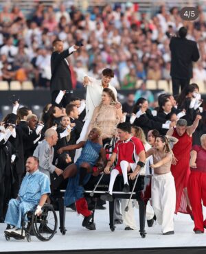 Sophie Morgan Instagram - Waking up to images like these, honestly, makes me teary. Chelsie and Kaylee - along side ICONS like Christine and The Queens - and all the incredible performers last night, thank you for all your hard work and for representing our community so beautifully. You showed the world we, the disabled community, got talent!! Hope you have enjoying this moment. It’s yours. See you in LA! @chelsiehill @slayleebays 🙌🏻

#WheelchairUsers #DisabledAndProud #RepresentationMatters #ParisParalympics #Paralympians #Dancers #Dancers #openingceremony #ChristineAndTheQueens @TheRollettes