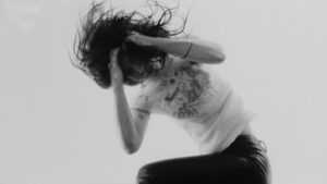 Sophie Thatcher Instagram - new single is out now :) check my bio to listen watch the music video! It’s directed by the incredibly talented @bentan 
Endless thank you to everyone who helped out on the track. @0mmcd you are the most inspiring to work with @_dropofsun_ is an artists dream! I love you austin @__teeks thank you for everything 🖤 @_ma_ral_ thank you for being the most kind and generous friend out there 
@nightlands thank u ur a legend
@motormouthmediapr 🖤🫵🏻
DP & Color: Fio Karpenko @fiokarpenko 
Company: Paar @paar