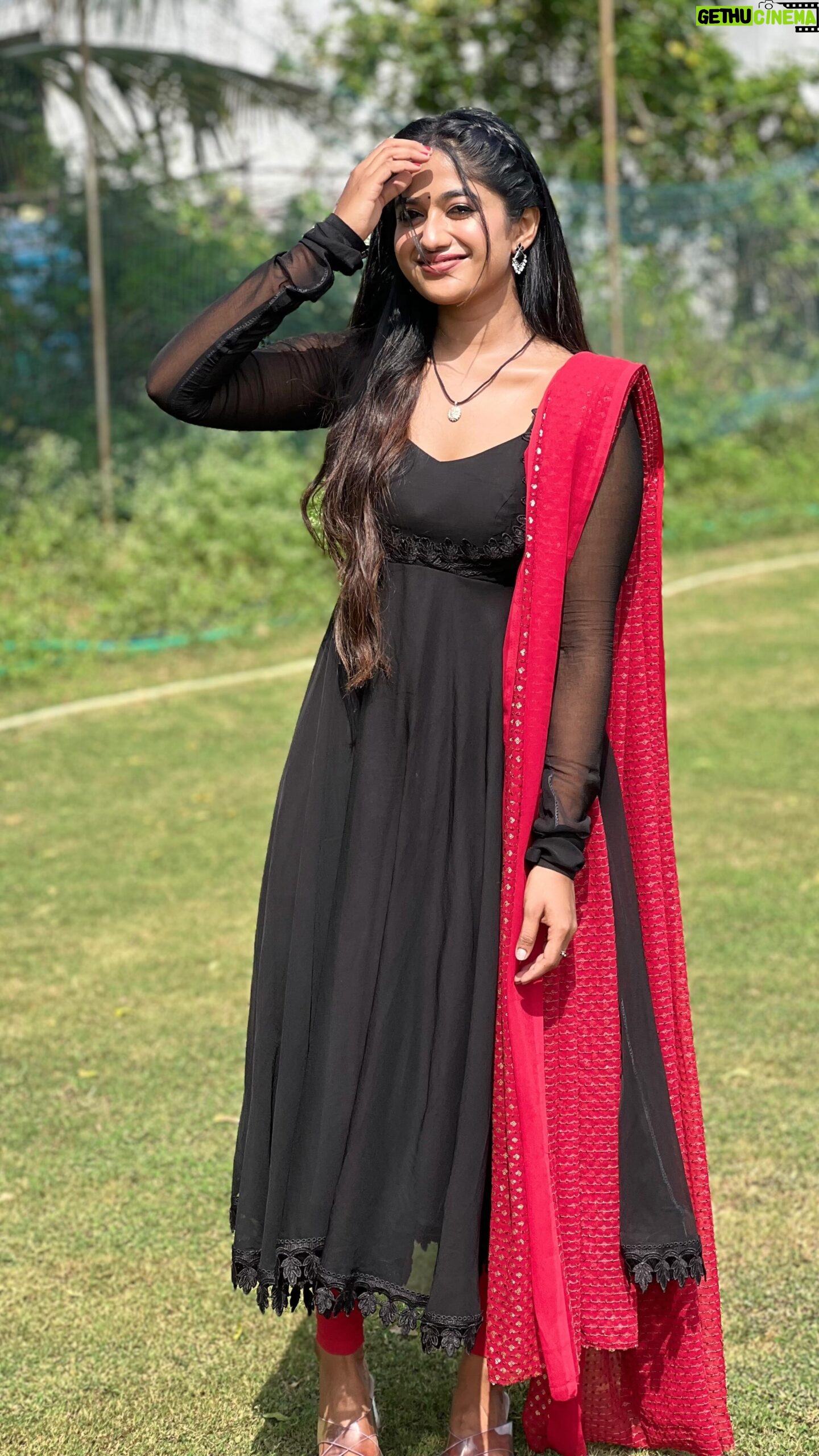 Soundarya Reddy - 83.5K Likes - ❤️👸
Beautiful dress designed by my love @uski_designer_studio ❤️