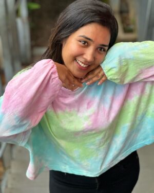 Sree Nithi Instagram - 🌸🦋வா செல்லம்
வா வா செல்லம்
நடக்கிற பட்டாம்பூச்சி நீ தானே
ஆறடி ஆள்தான் செல்லம்
குதிக்கிற குச்சி மிட்டாய் நான் தானே🦋🌸

Pc : @varsha__viswam ✨