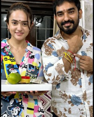 Sri Satya Instagram - Eni janmalu ayna neku ilanti manchi chelli ravali ani korkuntu 😅🫢Rakshabandan subhakanshalu annaya ❤️✨