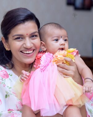 Sridevi Ashok Instagram - You have to love your children unselfishly. That is hard. 
But it is the only way
@ashok_chintala @sitara_chintala 

Photography : @rootzstudios