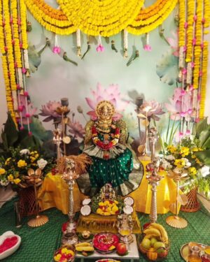 Sridevi Vijaykumar Instagram - Varalakshmi vratham 🙏

Decor:@sdcevents.in 
#varalakshmivratham #varalakshmipooja #tradition #myamman #pooja #prayers #divine #godbless #blessings #mahalakshmi