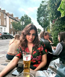 Actress Srishti Ganguli Rindani HD Instagram Photos and Wallpapers August 2024