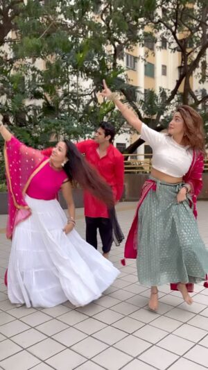 Srishti Jain Instagram - बोलो कृष्णा…… राधा कैसे ना जले 
Happy Janamashtmi To All