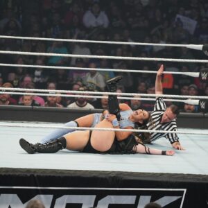 Stephanie Bell Instagram - W-ichin 

#smackdown