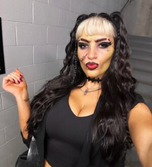 Stephanie De Lander Instagram - Dead but lit 🧟 @tnawrestling