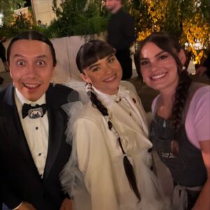 Stephanie Despain Instagram - Last Nights Emmy’s after party was so much fun! I got to meet amazing ppl, see friends  and LEGENDS from Indian Country and serve Bison burgers all night! 🍔

Apron patches @urbannativeera 🪶

@disney @abernethysla @musiccenterla #emmys2024