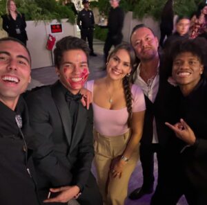 Stephanie Despain Instagram - Last Nights Emmy’s after party was so much fun! I got to meet amazing ppl, see friends  and LEGENDS from Indian Country and serve Bison burgers all night! 🍔

Apron patches @urbannativeera 🪶

@disney @abernethysla @musiccenterla #emmys2024