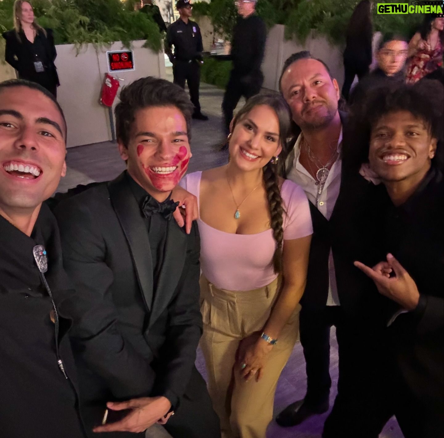Stephanie Despain - 16.7K Likes - Last Nights Emmy’s after party was so much fun! I got to meet amazing ppl, see friends and LEGENDS from Indian Country and serve Bison burgers all night! 🍔
Apron patches @urbannativeera 🪶
@disney @abernethysla @musiccenterla #emmys2024