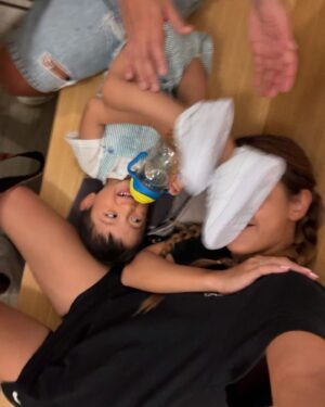 Stephanie Ho Instagram - 讓我靠著你的臂胳 
流露我熱愛心底說話
孕育美麗溫馨愛意 
做夢都是你🌕

Happy mid autumn festival everyone💕