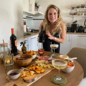 Stephanie van Eer Instagram - omdat het leven vieren leuker is met jullie 💕 love jullie heel erg

bedankt voor de felicitaties, voel me heel jarig 😸