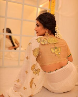 Subiksha Kayarohanam Instagram - An Onam elephant umbrella cutwork motif saree is a traditional garment which we have specially curated for cultural and festive designs. 

Special onam edition 2024 with @subiksha_kaya 

Makeup : @kaviyaartistry_off 
Photo : @dhanush__photography 
Hair : @achusai_artistry 

#onam #onam2024 #onamedition #newedition #newpost #newcollection #handwork #cutwork #cutworksarees #pure tissue #custommade #traditional #traditionalattire #malayalam #malyali #keralasaree