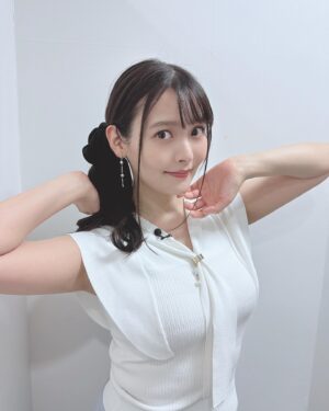 Sumire Uesaka Instagram - 夜あそびでーす！
9月ですよう！！！
このみさんがゲストです！！

ヘアメイク　@ri_sa_ku_ra_ 
衣装　@stylist_tanakaayumi