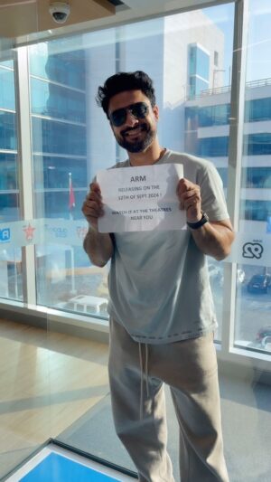 Surabhi Lakshmi Instagram - Ajayan spotted in Dubai ! 👀

#ARM #tovinothomas #surabhilakshmi #krithishetty #jithinlal #harish @falconwholesale @bluerhineindustries
@tovinothomas @krithi.shetty_official @jithin_laal @surabhi_lakshmi @harishuthamanofficial @armthemovie