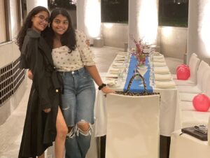 Sushmita Sen Instagram - #foreverinlove ❤️ Happyyyyy 15th Birthday Shona @alisahsen47 😍😇🎶❤️💃🏻 Here’s to you…God’s greatest gift & the love of my life!! 🤗❤️💋

#duggadugga @reneesen47 #maa 💃🏻💃🏻💃🏻

#partytime #preciousone I LOVE YOU!!!! 🥰😀🎶