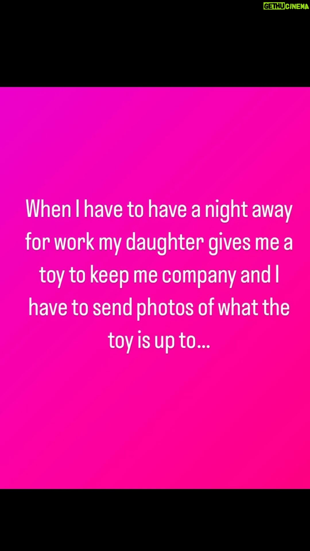 Suzi Ruffell - 3.4K Likes - So yesterday I shared in my stories the little pics I send to my daughter while Iām gigging away to let her know Iām thinking of her. I literally got hundreds of messages asking for more wholesome content, so Iāve made a little reel of mine and Norries times together and upgraded it to the grid.
#parenting