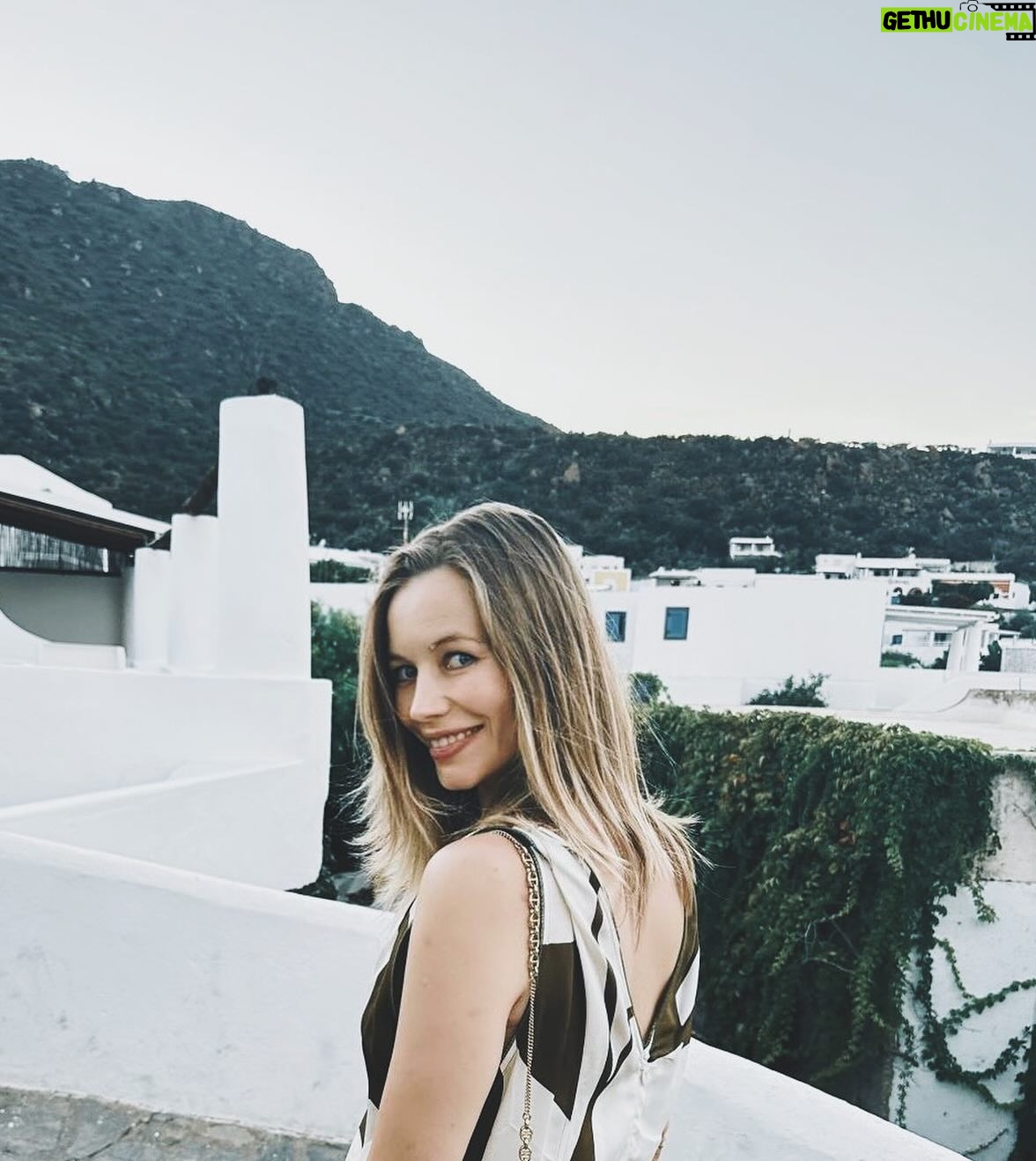 Svetlana Ustinova - 1.8K Likes - Sicily 🇮🇹❤️
