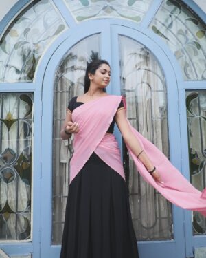 Swathi Konde Instagram - 💗🖤Leave a 🌻 if you’re a fan of village life.

#nature #photography #naturephotography #love #travel #photooftheday #instagood #beautiful #picoftheday #photo #instagram #naturelovers #art #landscape #like #follow #travelphotography #bhfyp #happy #sunset #ig #wildlife #summer #life #sky #beauty #mountains #flowers #photographer #instadaily