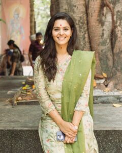 Actress Swathishta Krishnan HD Instagram Photos and Wallpapers September 2024