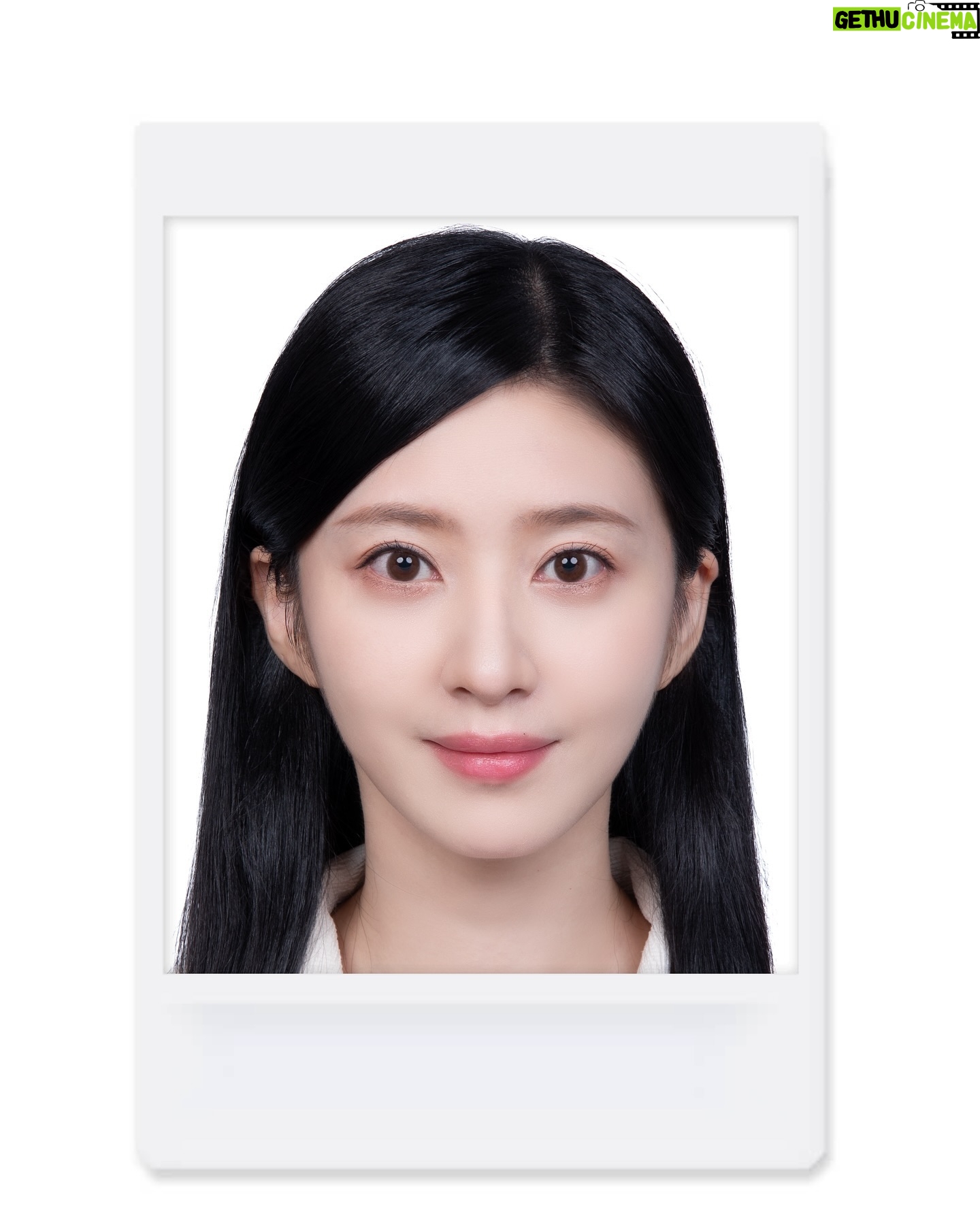 Sylvia Hsieh - 2.2K Likes - 這是我拍過最好看的證件照了😆