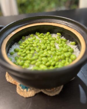 Tae Kimura Instagram - 。
ウチの夏。
旬の野菜は
やっぱり美味しいな。

#うちごはん 
#枝豆
#万願寺とうがらし
#ゴーヤ

みなさんも
しっかり食べて

夏の疲れが
出ませんように🍀