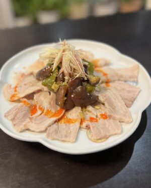 Tae Kimura Instagram - 。
ウチの夏。
旬の野菜は
やっぱり美味しいな。

#うちごはん 
#枝豆
#万願寺とうがらし
#ゴーヤ

みなさんも
しっかり食べて

夏の疲れが
出ませんように🍀