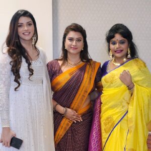Tanisha Kuppanda Instagram - That happy place happy memories happy moments are always meant to be cherished 🤗🤗

Wearing : @vastra_villa1486 
Jewellery: @kuppandasjewellery