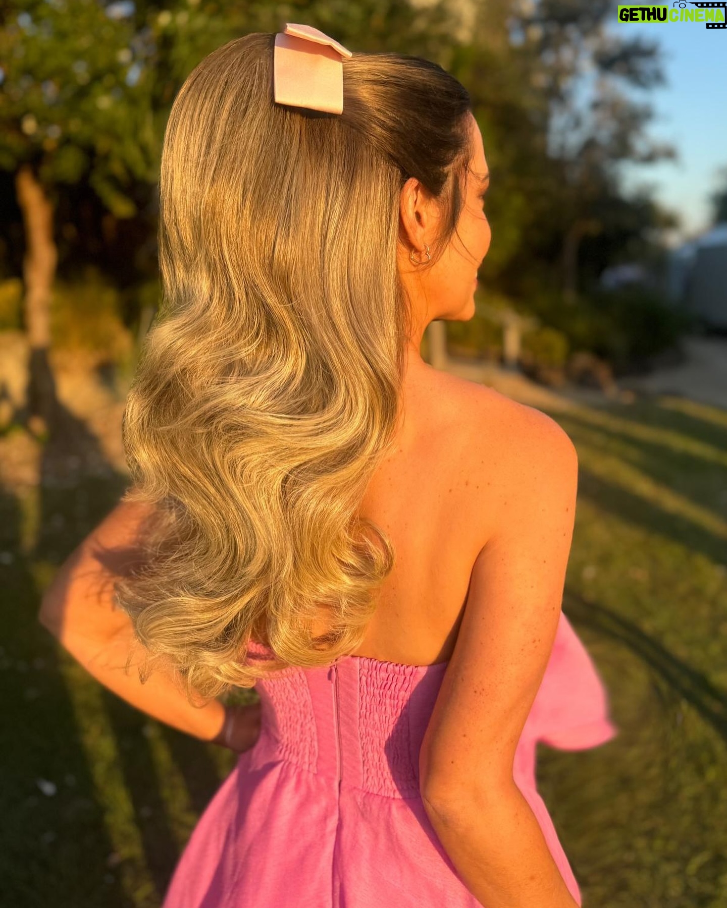 Tanya Hennessy - 17.9K Likes - Category is … bridesmaids hair must be iconic (hair by @sarahlaidlaw and faces by @audreygriffen, dresses @_aje_ & earrings and jewels are @theofficialpandora ) @audreygriffenmakeup @alysiabridgerevents @jessbridger @ashleamcc @lannylu_ @amylouise2020 @courtneyturtonsworld