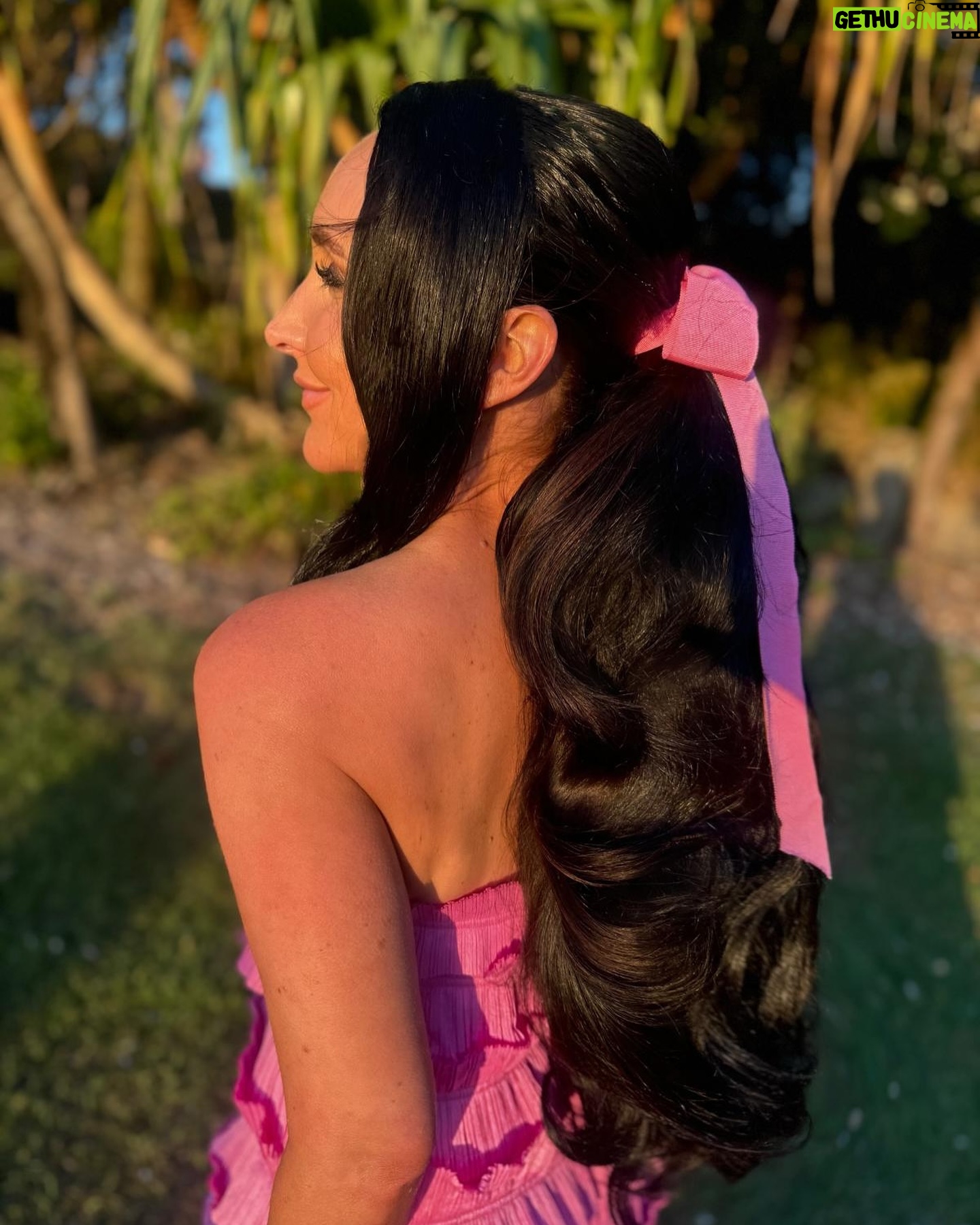 Tanya Hennessy - 17.9K Likes - Category is … bridesmaids hair must be iconic (hair by @sarahlaidlaw and faces by @audreygriffen, dresses @_aje_ & earrings and jewels are @theofficialpandora ) @audreygriffenmakeup @alysiabridgerevents @jessbridger @ashleamcc @lannylu_ @amylouise2020 @courtneyturtonsworld