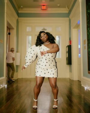 Tarriona Ball Instagram - •THE 🫀🧠💫 LISTENING PARTY • by @tauriacphoto  It’s so much love and so much support in the room my heart is so full. My mind so busy.My soul so light. LISTEN LISTEN LISTEN