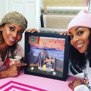Terry Ellis Instagram - Happy Birthday Bestie! @hollyrpeete Here we go!...another trip around the sun living life like it's GOLDEN! and you make the trip so fun and easy 32 years of the best friendship I could ever hope for I  L❤️ VE  YOU to the moon and back here's to celebrating 🍾 🥂 an Amazing Fabulous Badd A_ _ You!!! 🥳🥳🥳 🎂 🎉 🎈 🎁 🎊#virgobesties♍❤♍💕 #virgoseason #twinzies👩🏿‍🤝‍👩🏾 #bestiesforlife❤️
