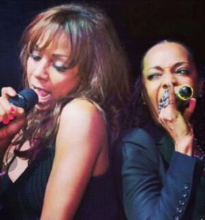 Terry Ellis Instagram - Happy Birthday Bestie! @hollyrpeete Here we go!...another trip around the sun living life like it's GOLDEN! and you make the trip so fun and easy 32 years of the best friendship I could ever hope for I  L❤️ VE  YOU to the moon and back here's to celebrating 🍾 🥂 an Amazing Fabulous Badd A_ _ You!!! 🥳🥳🥳 🎂 🎉 🎈 🎁 🎊#virgobesties♍❤♍💕 #virgoseason #twinzies👩🏿‍🤝‍👩🏾 #bestiesforlife❤️