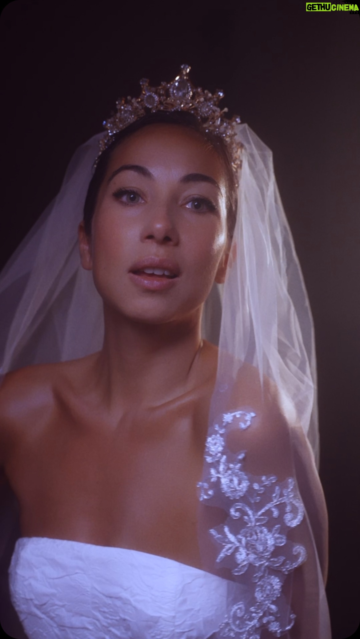 Tess Masazza - 16.6K Likes - Gli amici che decidono di sposarsi in pieno agosto.
Riprese di @_matteomartinez_
#insopportabilmentedonna #wedding #matrimonio #estate #movie #agosto #facaldo