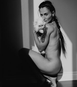 Tetiana Gaidar Instagram - Guys who has a 🐱 or 🐶? What’s your loved ones names & what kind of bread do you have ?