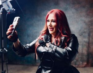 Tiffany Instagram - Hey Cali!  Are you ready to get your retro on? Come hang out with me 9/6 @coach_house and 9/7 @aguacalientecasinos ! Get your VIP M&G and let’s snap that perfect selfie!” See you soon! VIP M&G available in my linktree!!