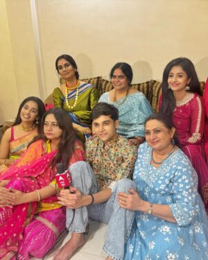 Tina Philip Instagram - As we bid farewell to Ganpatti Bappa, my heart is filled with gratitude and joy. The last 10 days have been a whirlwind of devotion, love and celebration. I love this festival as it brings us together as a community, strengthening bonds and creating memories that will last a lifetime.
.
Bye Bye Bappa 😊 pudhchya varshi lavkarya 💫