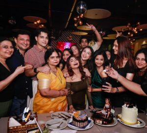 Tina Philip Instagram - Happy happy birthday to my crazy, fun and fabulous friend-  Chota Appy! Wishing you a year filled with new adventures, happiness, success in all your endeavours and good health. And lastly may we continue to make memories together! 😃🍾🎉🎈
.
Location: @baameemumbai 
PR manager: @nidhi_gunjal786 
📸: @im_harshl